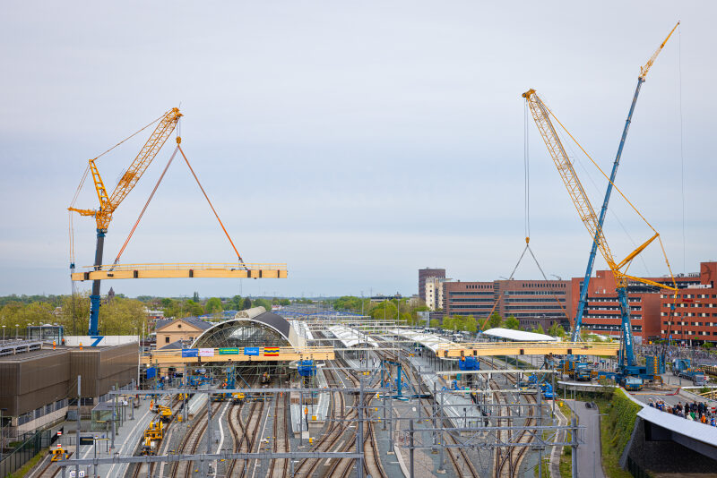 Bouw passerelle station Zwolle