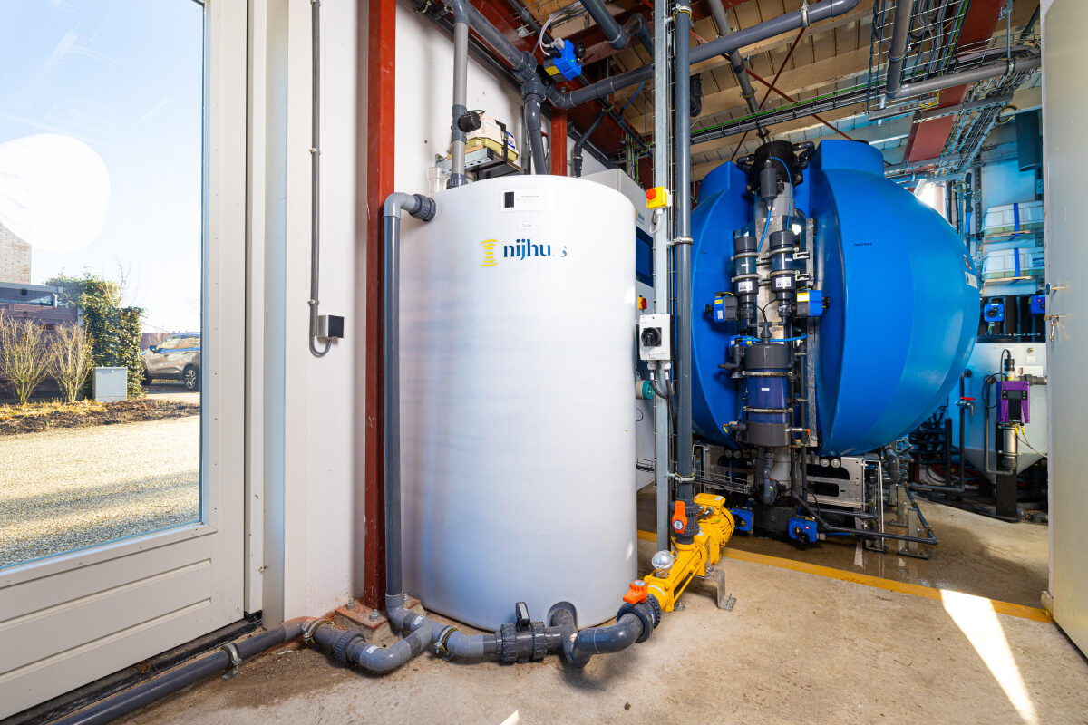 Een lokale waterzuivering in een oude woning in Silvolde, een pilotlocatie waar van regenwater drinkwater wordt gemaakt
