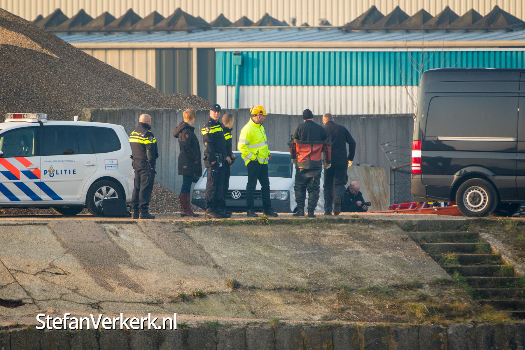 Lichaam Aangetroffen In Water Botterweg Zwolle - Foto's - Stefan ...